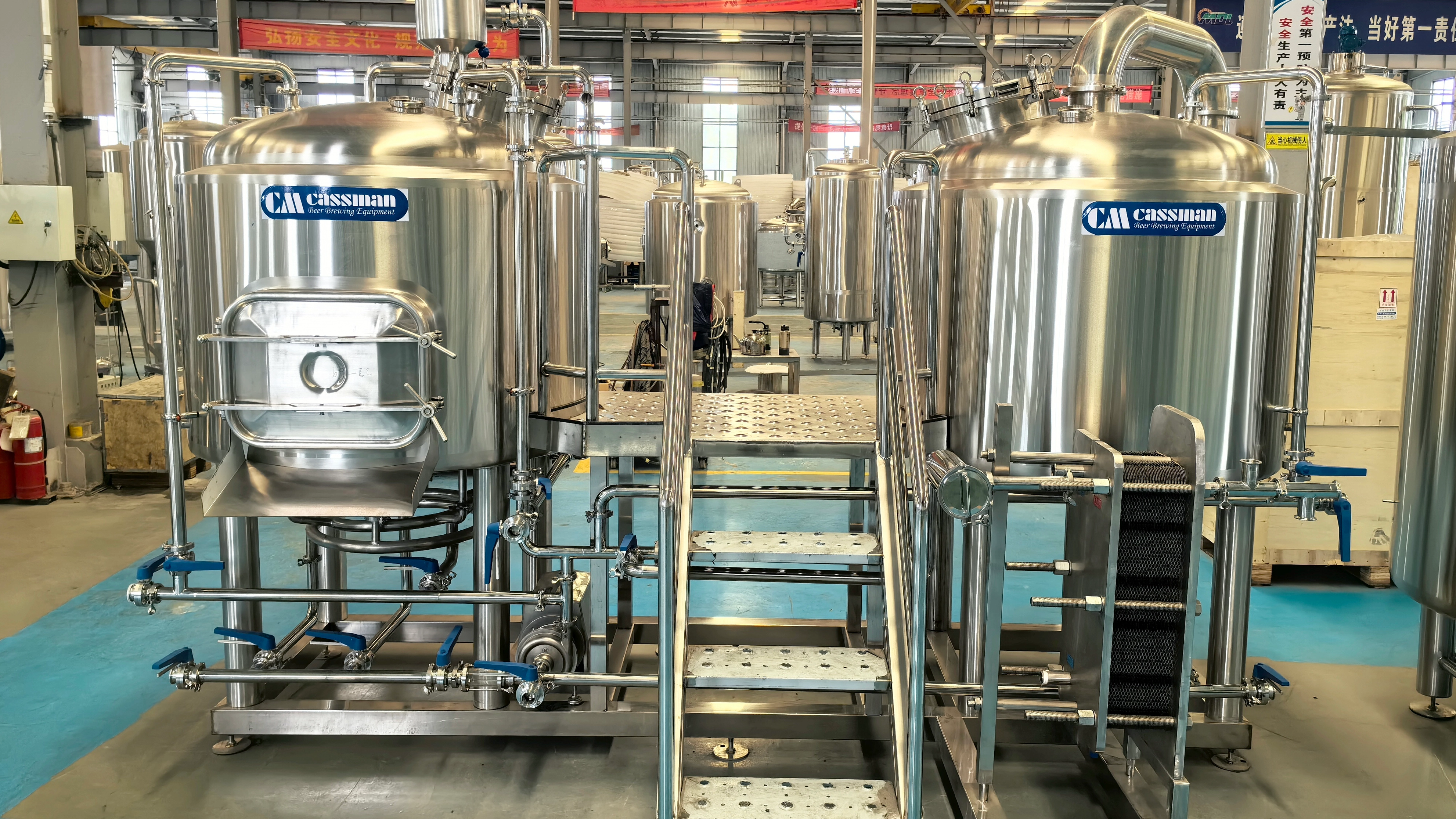 Conas an C&oacute;ras Gr&uacute;daireachta is Fearr a Roghn&uacute;: Treoir Ioml&aacute;n Ceannaitheora ar Bunt&aacute;ist&iacute; agus M&iacute;bhunt&aacute;ist&iacute; Brewhouse Leictreach