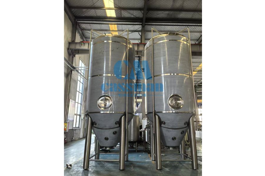 Estudio de caso: Impulsando la expansi&oacute;n de la cerveza artesanal canadiense con dos fermentadores c&oacute;nicos de 10 000 litros